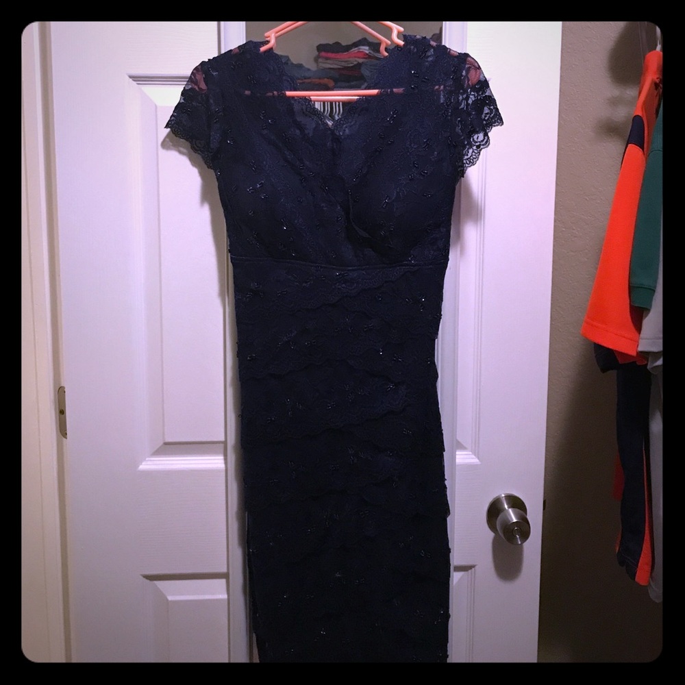 Size M midnight navy formal dress. Worn once